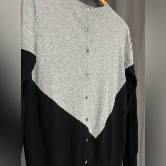 41 Hawthorn Presley Colorblock Button-Back Sweater - Picture 5 of 5